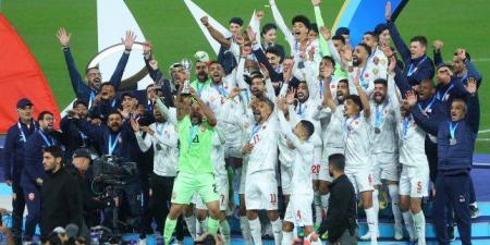 عاهل البحرين يستقبل المنتخب الوطني الفائز بـ«خليجي 26»