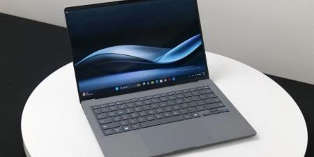 ASUS تكشف عن جهاز Zenbook A14 منافسًا قويًا لجهاز MacBook Air #CES2025