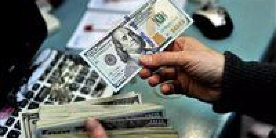 سعر الدولار داخل 10 بنوك اليوم الأحد