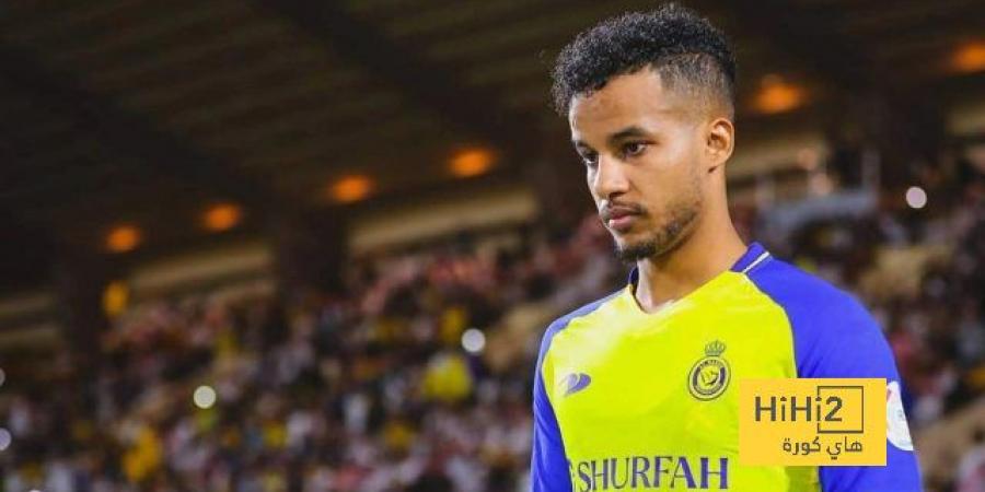 ” كأنه نسى كرة القدم ” أداء لاعب النصر يضعه في مرمى الانتقادات!