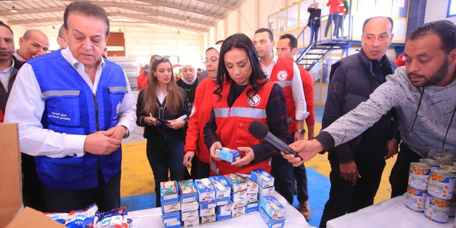 وزيرا الصحة والتضامن يتفقدان المراكز اللوجيستية للهلال الأحمر