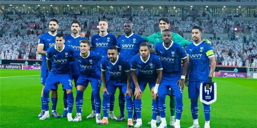 الهلال يُعاقب الوحدة برباعية وينفرد صدارة الدوري السعودي 